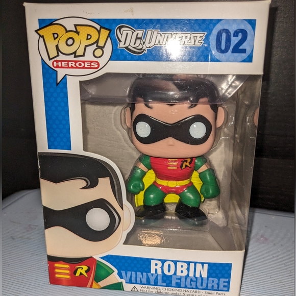Robin Funko Pop - Picture 1 of 4